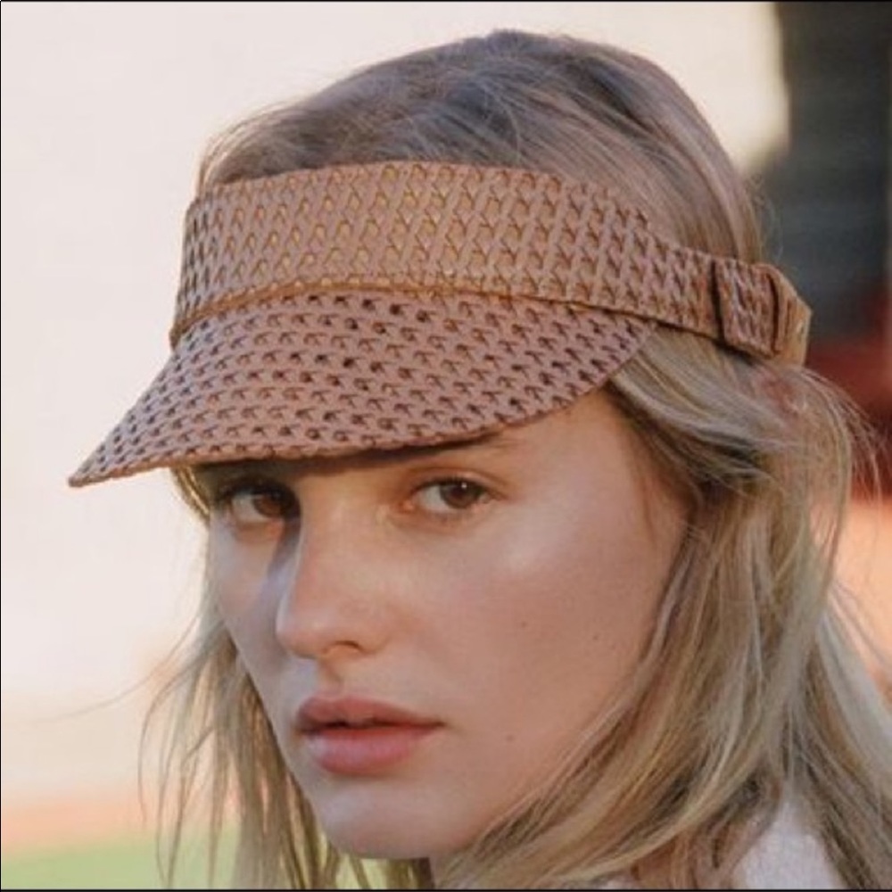 Lack of color leather visor weave